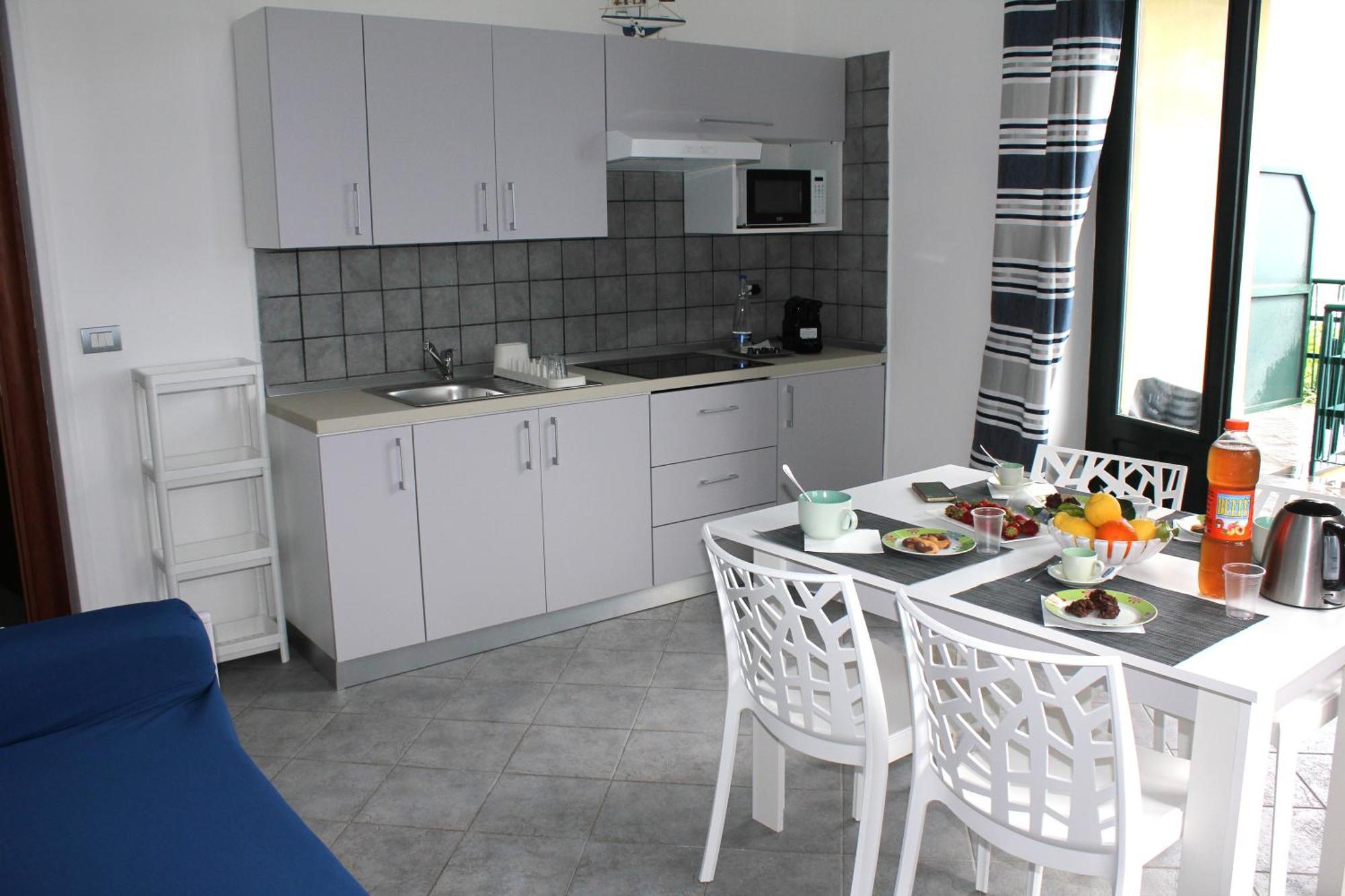 Villa Anita Apartments Capo d'Orlando Exterior photo